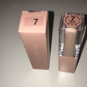 KKW beauty concealer shade #7